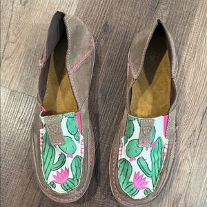 Ariat Cactus Print cruiser shoes